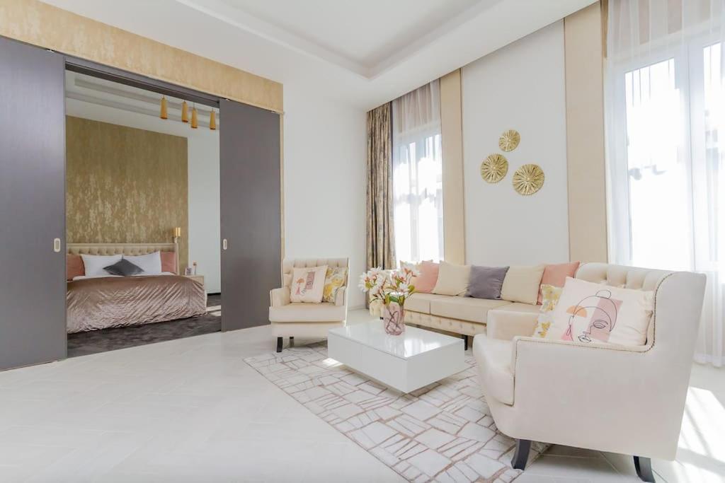 The Opulent Oasis By Newave Apartments Budapest Exterior foto
